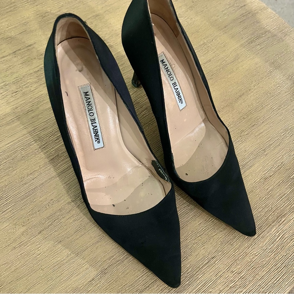 Manolo Blahnik Classic Black Women's Heels Size 37.5